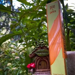 Brand New Pixi H2O Foundation Skin Tint